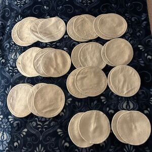 27 Heavy Duty Nursing Pads.